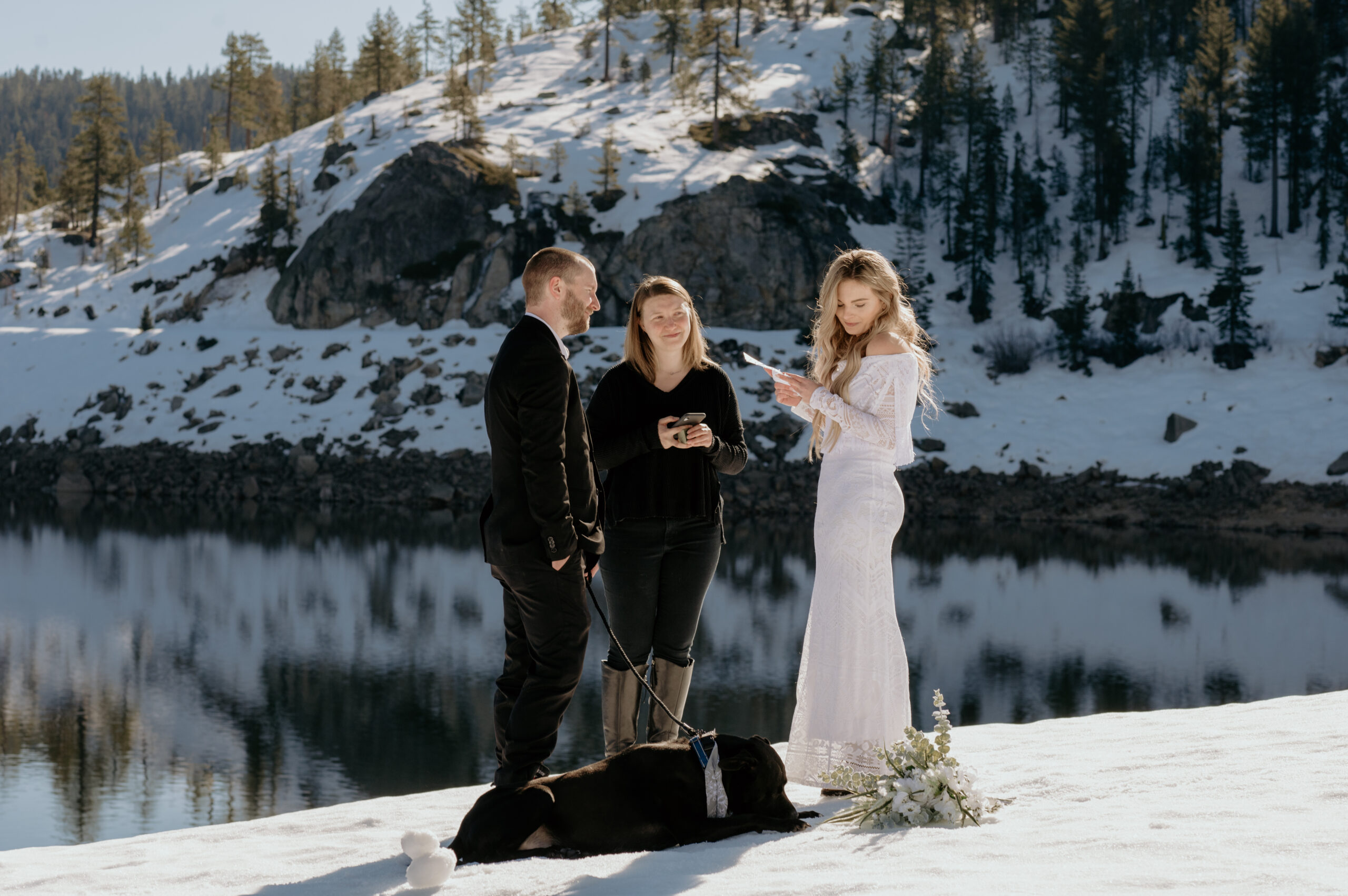 Winter elopement ceremony in the Sierra Nevada foothills