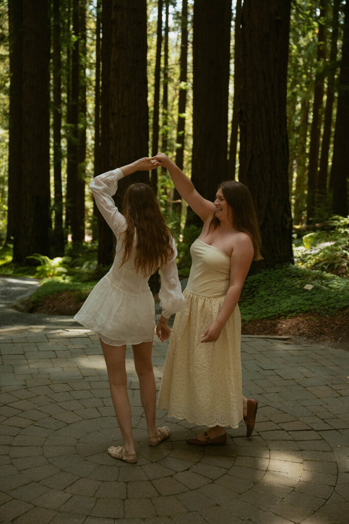 Wide shot of a proposal taking place deep in the forest, Oregon proposal photography